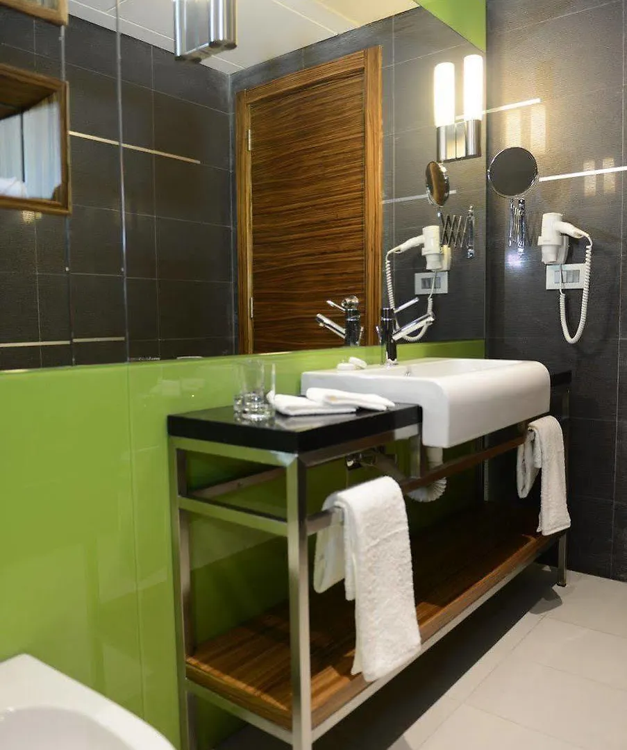 Warwick Stone 55 Hotel Beirut